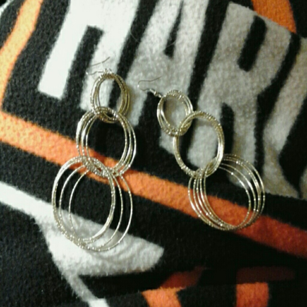 HOOPS, HOOPS, AND MORE HOOPS